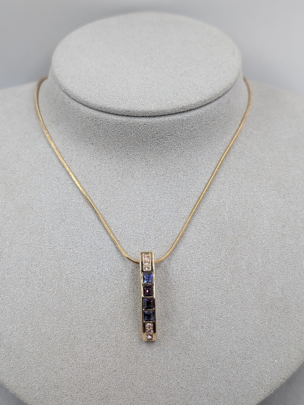 Lia Sophia NWT Gold Tone Purple Crystal Bar Pendant Necklace | M182
